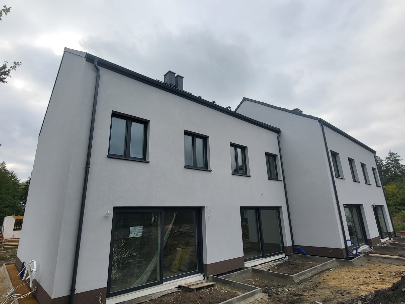 Widok inwestycji od strony prywatnych ogrodów